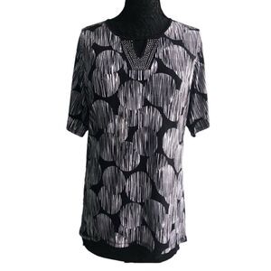 SUSAN LAWRENCE Women’s Plus Black & White Kimono Blouse Top with Sequence front